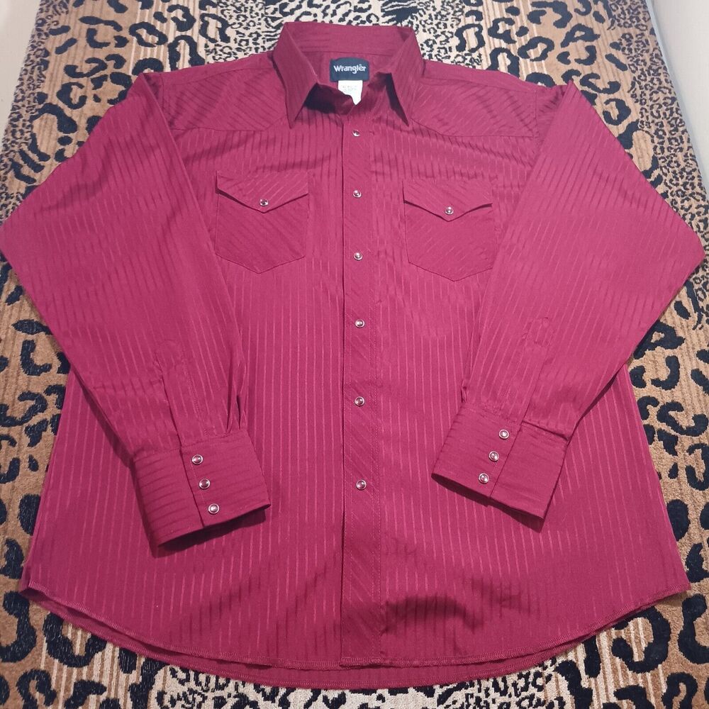 Wrangler Mens Size XL Long Sleeve Embossed Striped Red Snap Western Shirt RL